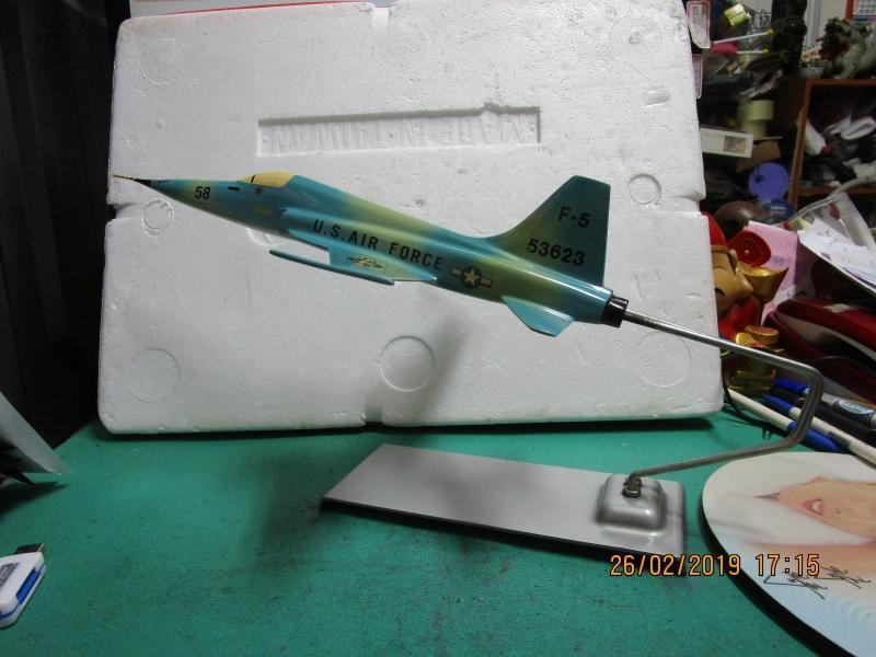 candy尋寶樂園..F-5 戰鬥機模型---鋁合金---35公分