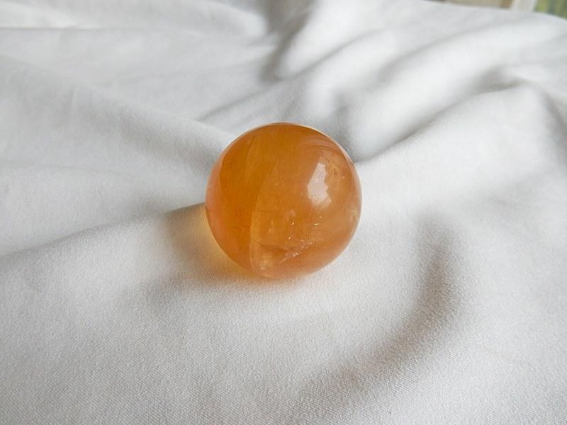 【2075水晶礦石】冰洲球(黃色方解石球)