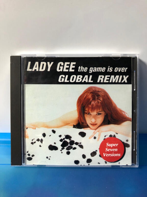 （已絕版/已拆）進口版混音單曲CD Lady Gee The Game Is Over Global Remix