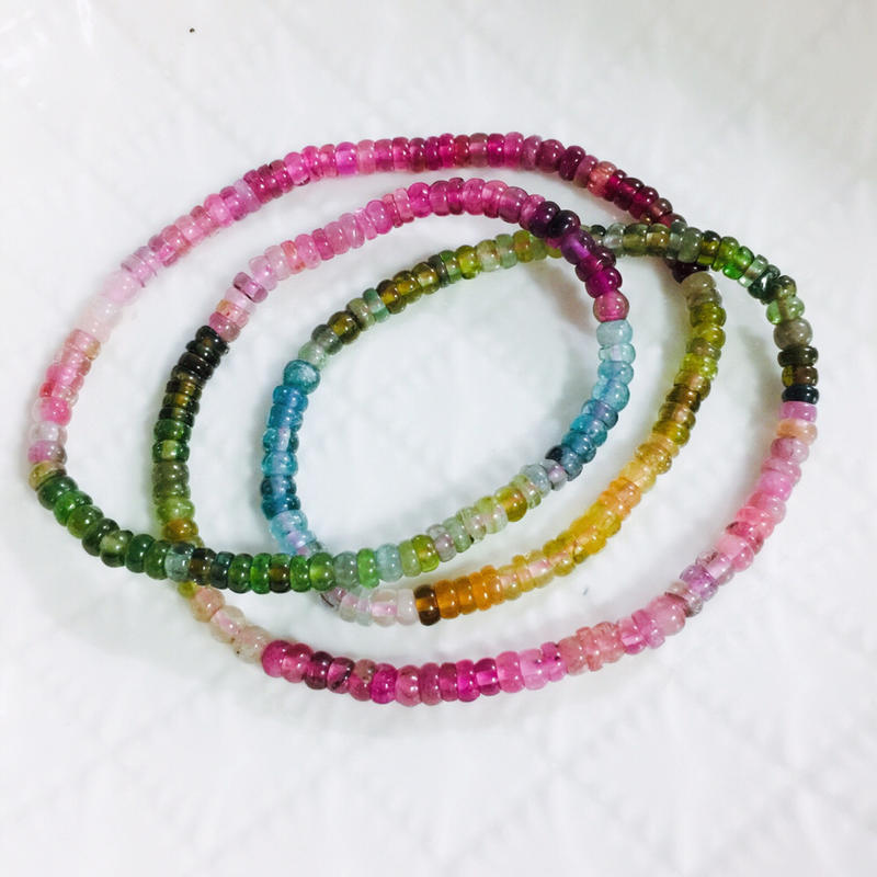 天然糖果碧璽手鏈 盤珠 半透明 顏色鮮艷 散落人間的彩虹🌈 手鍊 手環   尺寸：4mm～4.6mm