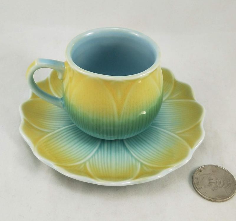 變化釉 蓮花-黃藍 咖啡杯 杯盤組 變色釉 花茶杯 杯子 馬克杯 茶杯 盤子 台灣製 陶瓷 可用 微波爐 電鍋