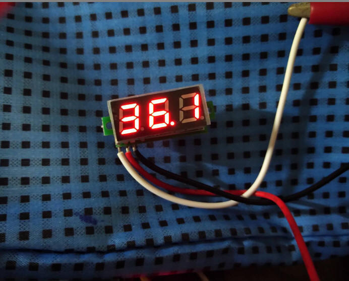 【519】LED電壓表 0-36V 50V 三線 高精A-D 0.28吋 3位 紅