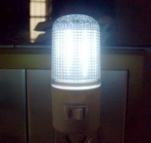 6LED小夜燈,0.5W白光,附開關,樓梯燈 門廊燈,防盜 照明 安全 環保 節能 超級省電耐用,5元發1年光