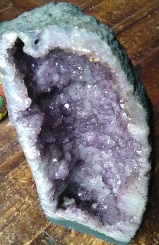 紫水晶洞  約6400公克 無底座 高約 45公分