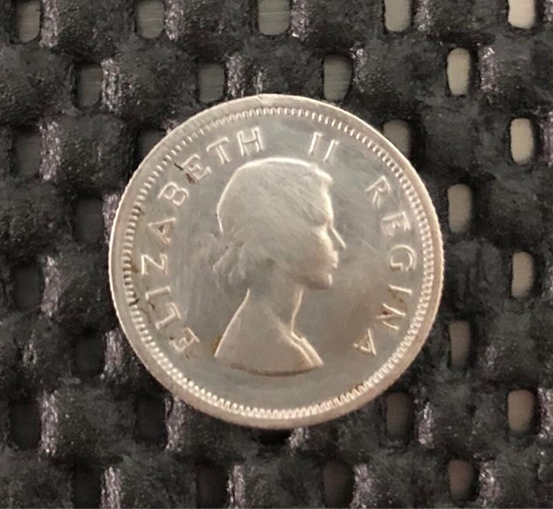 私藏 : 非洲錢幣> 南非共和國.1954年銀幣(ELIZABETH II).6PENCE