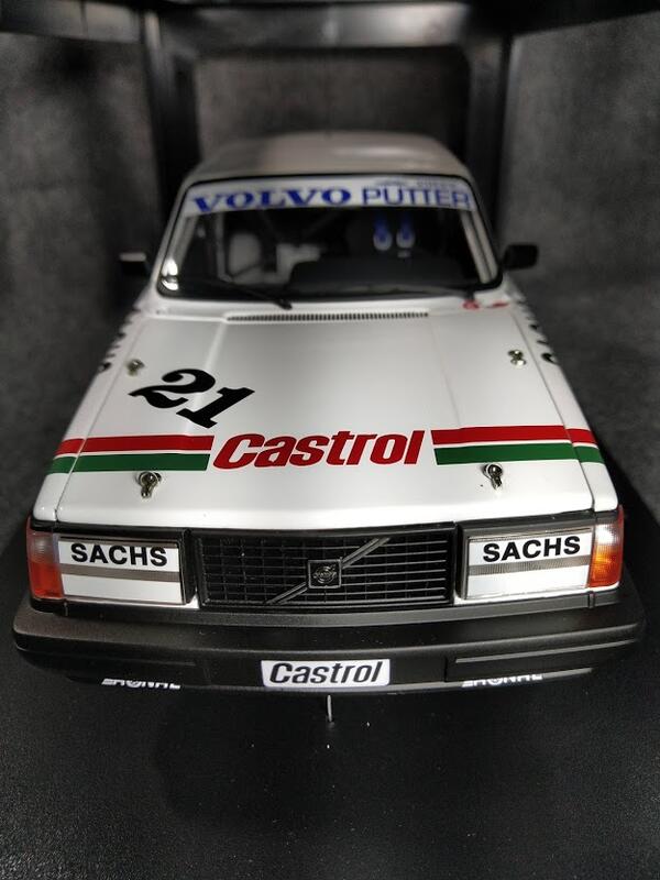 Autoart 1/18 Volvo 240 Turbo DTM 1985 N°21 Stureson – Miniature Diecast De Collection