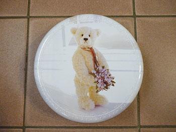 ◎挖寶庫◎香港帶回的 Jenny  Bakery (聰明小熊)花束小熊餅乾空鐵盒 / 收納盒