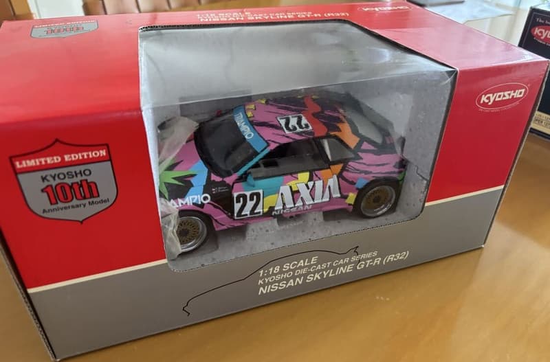京商Kyosho~1/18系列日產SKYLINE GT-R(R32) '#22 AXIA GROUP A' | 露天