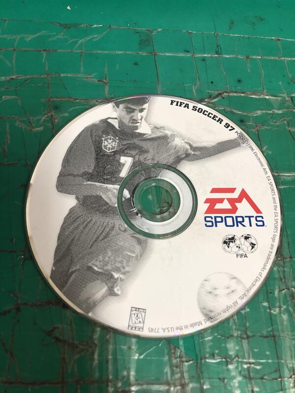 已絕版 EA FIFA Soccer 97 PC GAME 二手電腦遊戲 <Z161>
