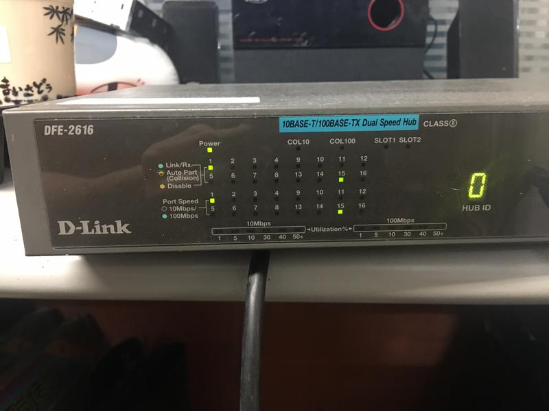 D-Link DFE 2616 - 集線器 16個端口 - 管理