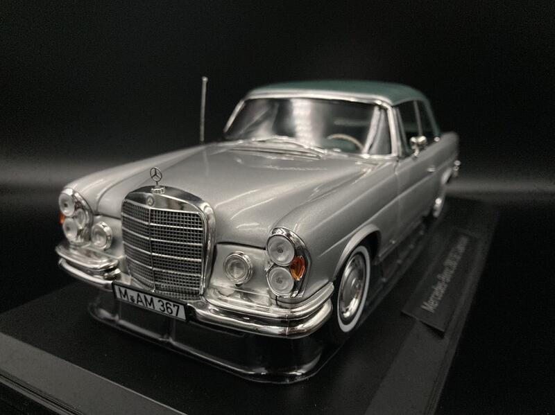 Modèle Réduit Mercedes 280 SE 3.5 Cabriolet W111 1969 - IXO 1/43 - Métal Monté - Neuf