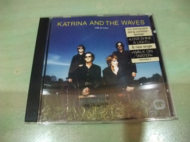 樂庭(西洋)卡翠娜與浪潮合唱團(Katrina And The Waves)-陸上行舟(Walk On Water)