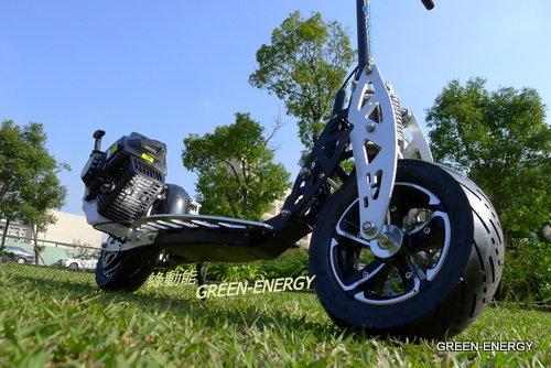 [綠動能]2017/搶先最新版EVO 52 cc引擎滑板車 電動滑板車 
