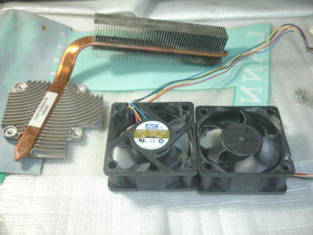 露天二手3C大賣場 ASUS ES5000  顯示卡導管散熱片風扇 品號 5000