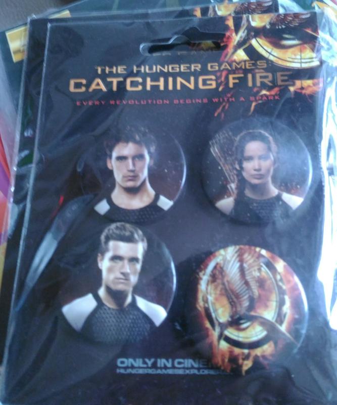 2013 香港 飢餓遊戲 星火燎原 The Hunger Games: Catching Fire 小圓胸章【三十之上】