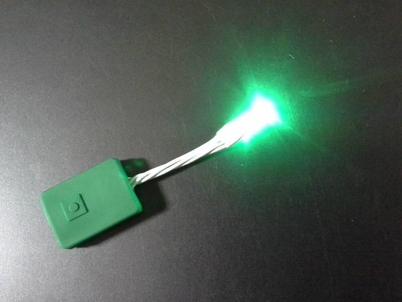 #鴻億光纖照明～～LED 單燈 RGB 鈕扣光源  光纖專用  孔徑3MM(不含電池)  有定色/快變/慢變3種模式
