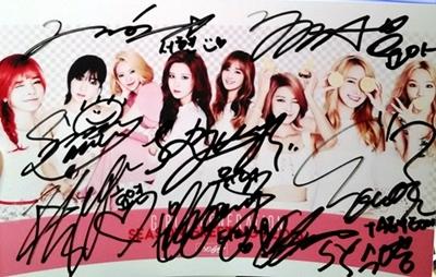 少女時代 Girls` Generation SNSD 團體親筆簽名照 2016 年曆 桌曆 造型