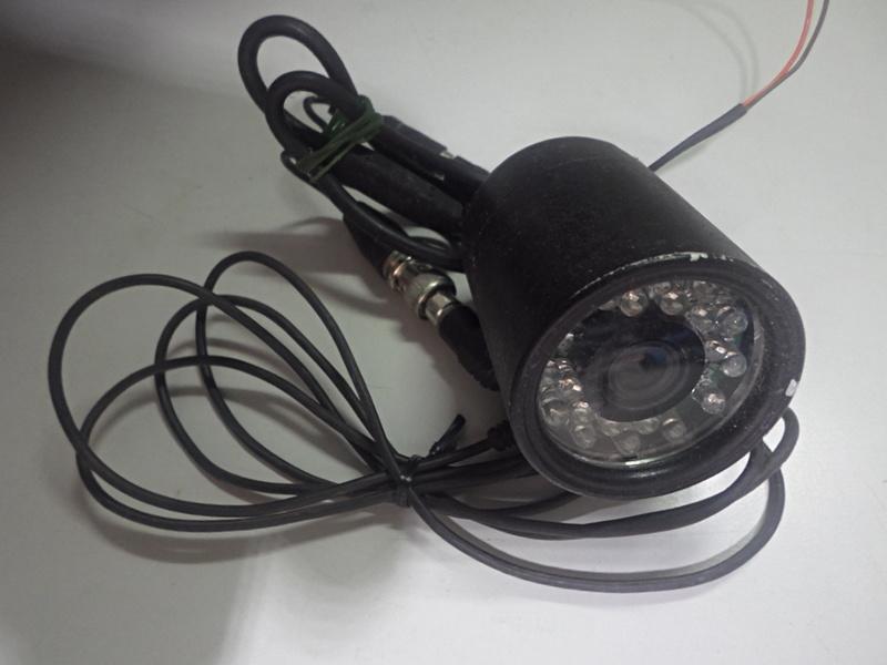 小型日夜型12燈監控攝影機(金屬殼散熱佳)