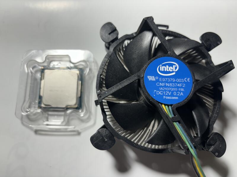 9代 Intel i5-9400F 2.9G CPU 1151腳位(無内顯功能),含原廠銅風扇。面交(三峽地區)