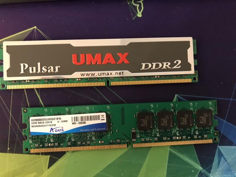 DDR2 800 共2隻。 一隻100，需要請露露通