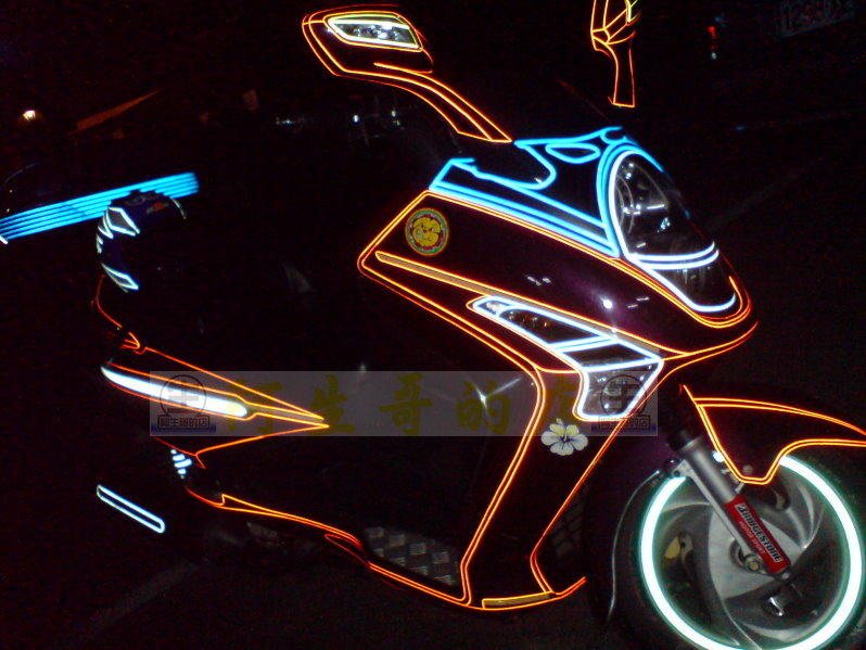 3M反光車體拉線貼紙 增加夜間行車安全3M反光貼紙5條直條-貼車身反光標誌反光條汽車機車腳踏車皆可貼阿生哥的店