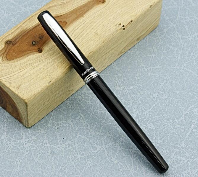 馬克的店 -- 中國精選鋼珠筆 --- 英雄253A金屬烤漆鋼珠筆 --- 可換筆芯 --- 黑色 &寶藍色