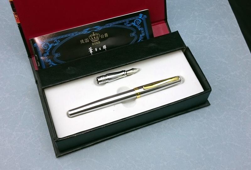 馬克的店 - 中國優質鋼筆公爵209-1直尖、書法尖兩用鋼筆--附兩個握位可更換   到貨
