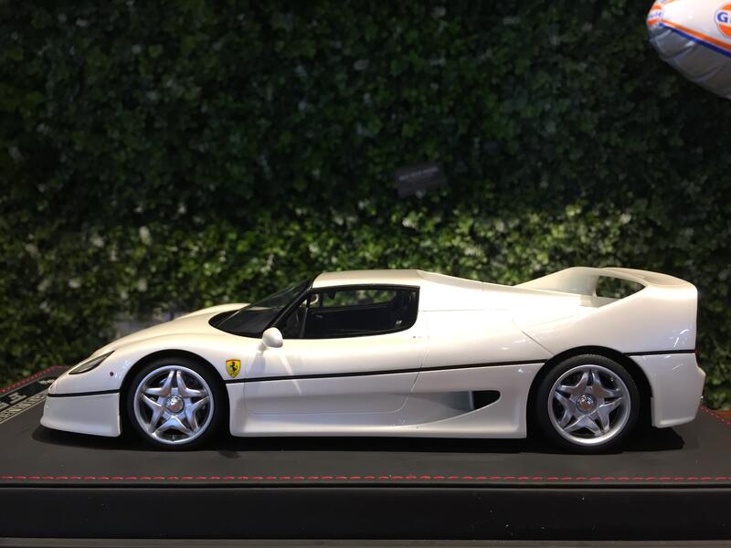 Runner 1:18 Ferrari F50! •