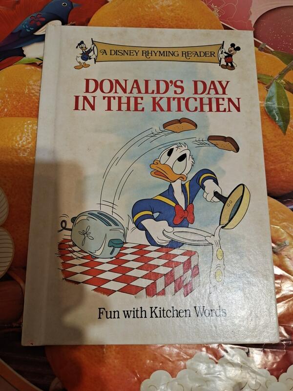 DONALD'S DAY IN THE KITCHEN 2手英文童書 約8、9成新