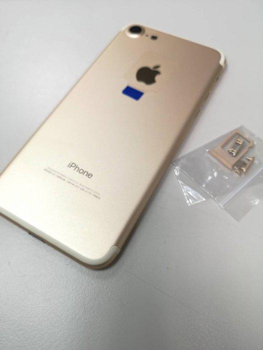 【原廠背蓋】Apple iphone 7 原廠背蓋 背殼 手機殼 贈手工具 (含側按鍵) - 金色 iphone7