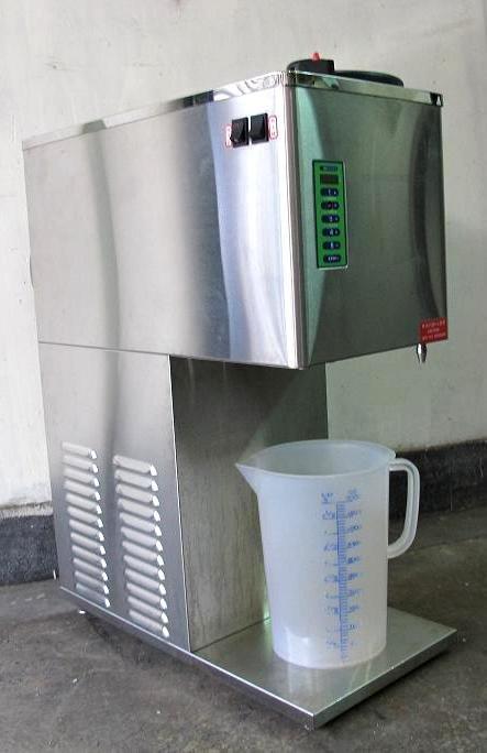 出清大特價-奭融 (展示) 大桶煮茶機38000、半自動咖啡機、茶咖機、沖茶機、各式餐飲生財設備，歡迎洽詢