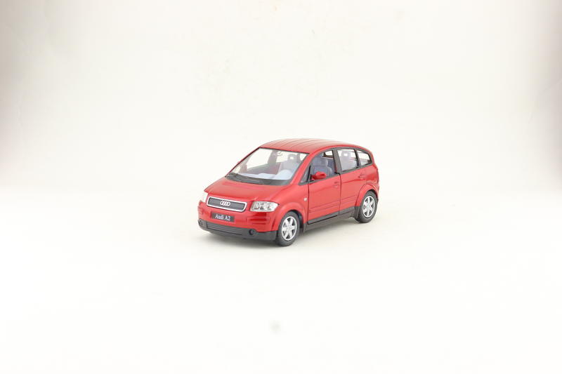 智冠 合金汽車1:30 兒童玩具Audi奥迪A2轎車SUV模型迴力開門