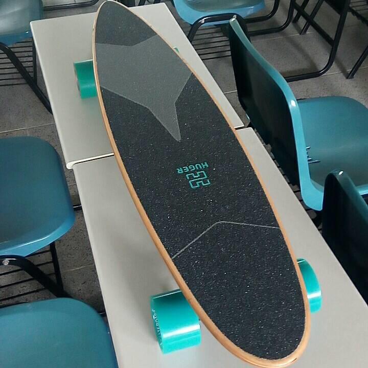 電滑板huge