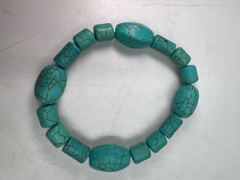 懷舊情懷:二十年前綠松石手鍊,感受手作的溫度與質感
