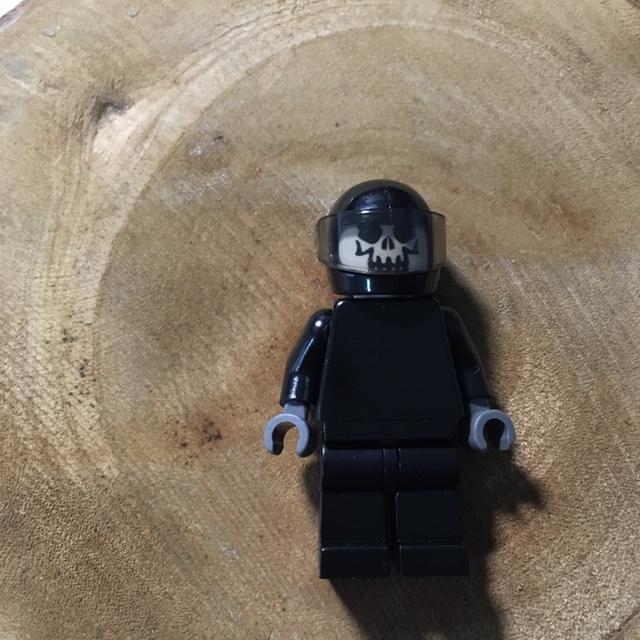 LEGO 10192-Space Skull