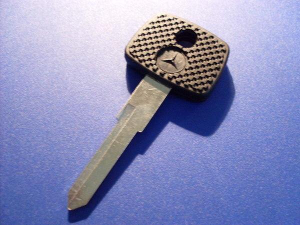 賓士 BENZ 大卡車晶片鑰匙  賓士大卡車晶片鑰匙 賓士晶片鑰匙