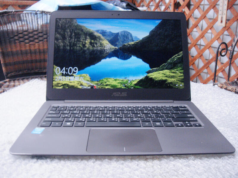 ASUS UX305F輕薄長效,M5Y10C五代CPU,全新金士頓240G SSD,13.3吋FHD/1.2KG 露天市集 全台最大