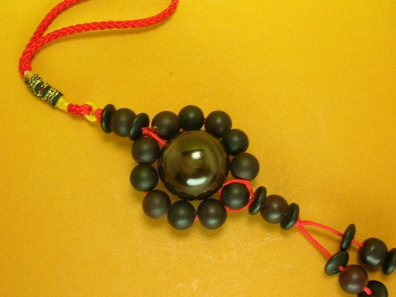 [ 海中天 ]~西藏大顆天眼珠(20mm)雕刻財咒吊飾A11~低價出清.無底價