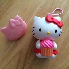 咔咔玩具_現貨 2014 美國麥當勞快樂兒童餐 Hello Kitty 40週年特別限量版玩具 凱蒂貓小蛋糕 紅色