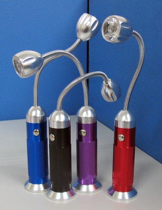 小羅玩具批發-1W 小書燈 軟管書燈 蛇管工作燈 LED手電筒 隨身攜帶 藍黑紫紅四色隨機出貨(101141)