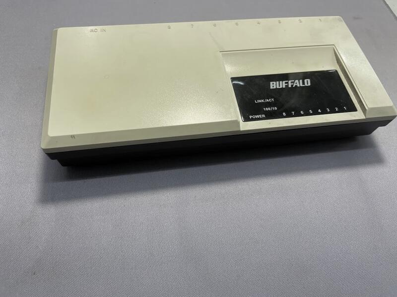 日本Buffalo 美型超薄 8埠 10/100M 交換式集線器 Switch Hub 變壓器內藏 110V台灣版