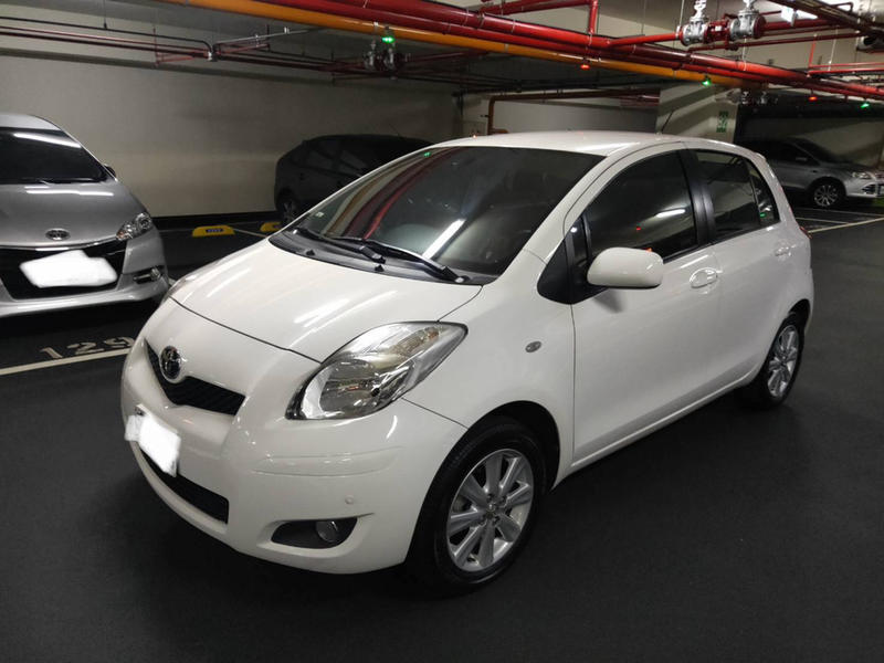 豐田 Toyota 2012年出廠 Yaris  G版 白色 已售出！