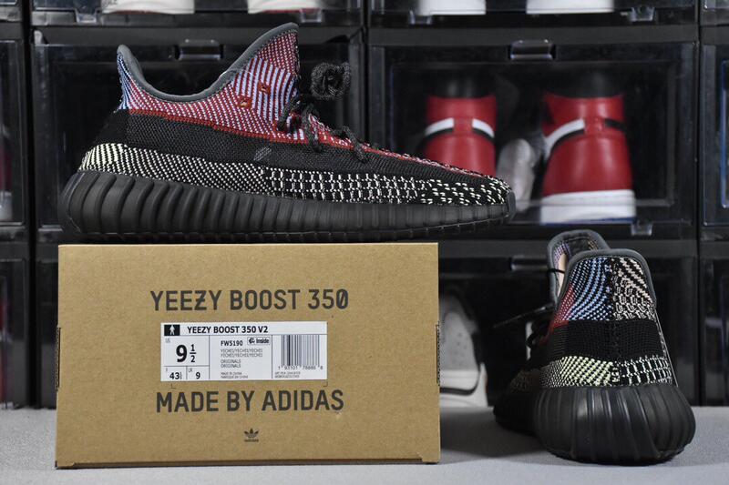 RP精品】adidas YEEZY BOOST 350 V2 Yecheil 羽毛天使拼接黑限定款慢跑