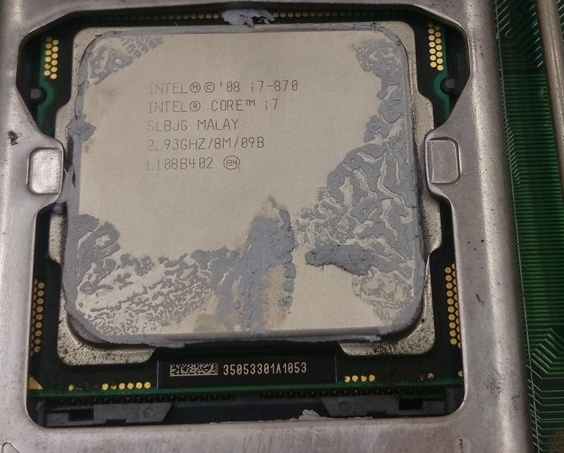 Intel i7 870/2.93GHz/ 8M/ 1156 正式版，少用含保護殼+小包散熱膏(灰色)
