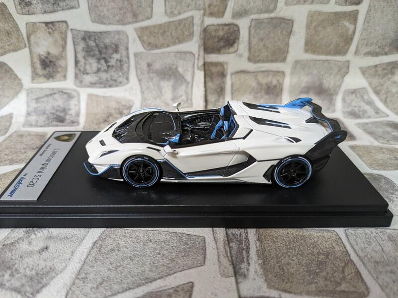 Lamborghini Auténtica 1:43 - Looksmart Models