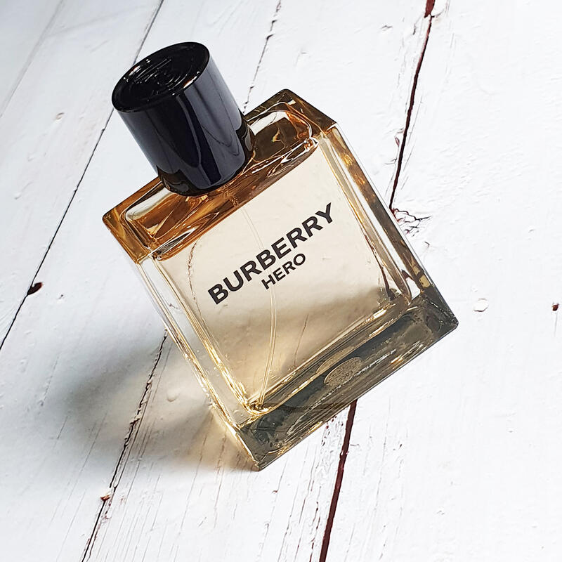 国内正規保証品 BURBERRY HERO 100ml 未使用 - 香水