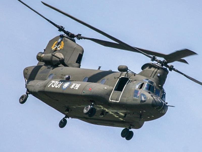 現貨【Luckybase】 1/72 CH-47SD CH47 契努克 運輸機  限量發行