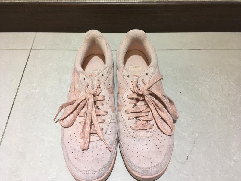 Onitsuka Tiger 稀有的粉色麂皮休閒鞋