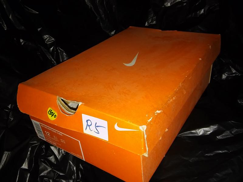 《2013對講》Nike #12 (R5) 橘色空鞋盒/表面些微磨損/有壓痕/久置有灰塵