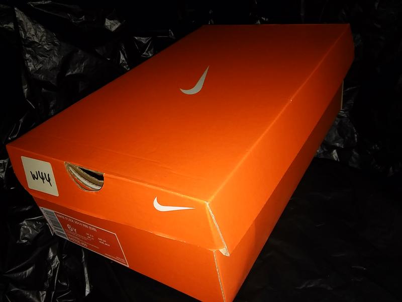 《2013對講》Nike #6Y (W44) 橘色空鞋盒/久置有些微灰塵